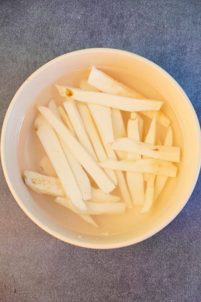 air fryer sweet potato french fries sliced sweet potatos soak in water