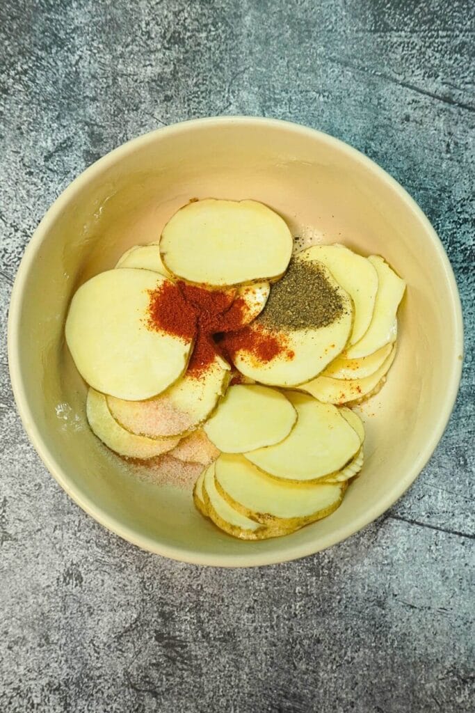 sweet potatoes chips in airfryer add spices