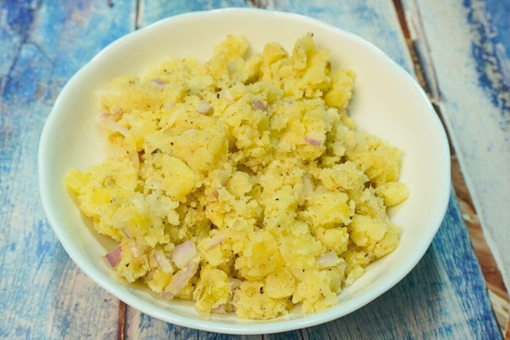 mashed potatoes in charcoal feature image