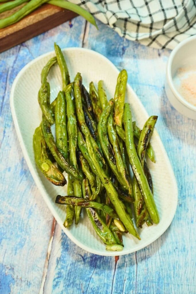 roasted green beans in air serving