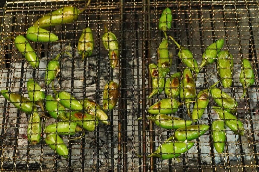 roasted green chilli in grill cooked
