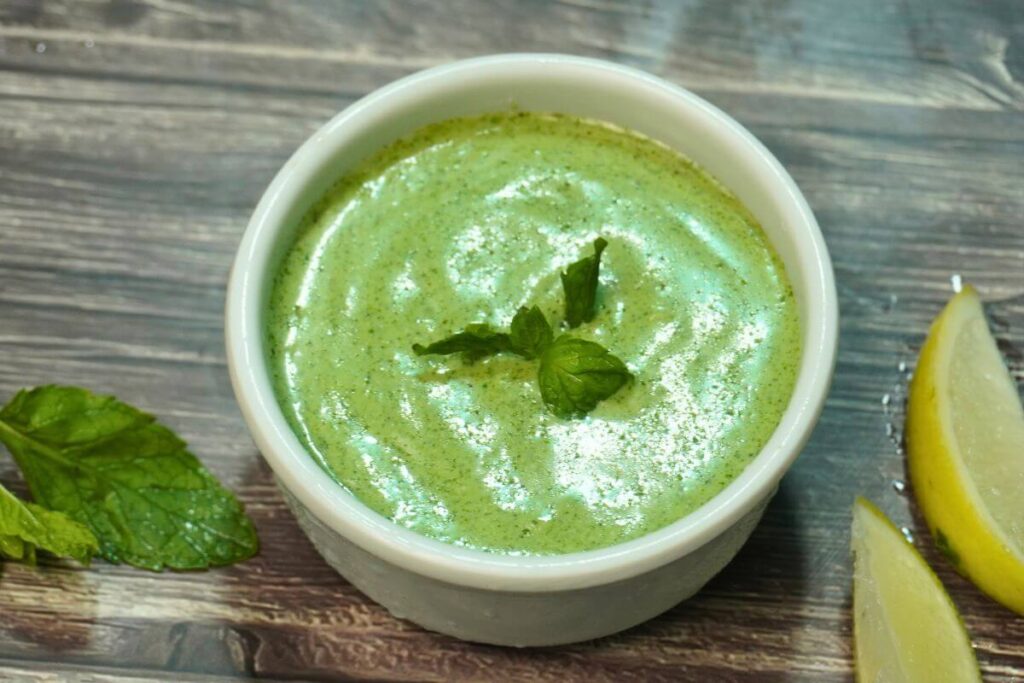 mint yogurt chutney