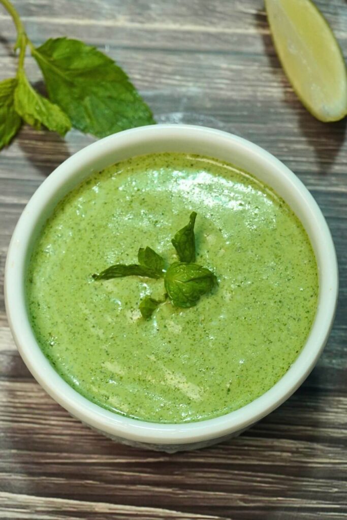 mint yogurt chutney green chutney