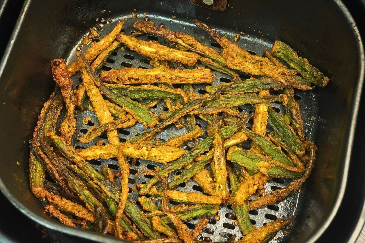 okra sticks in airfryer feature image