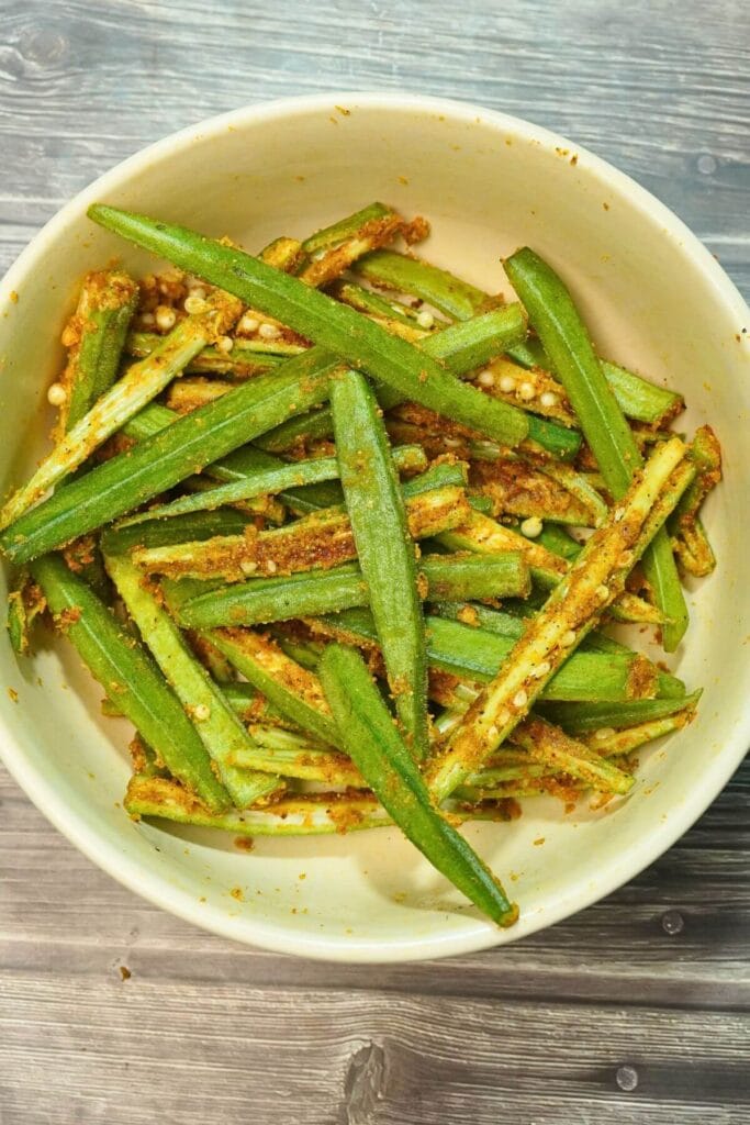 okra sticks in airfryer mix well