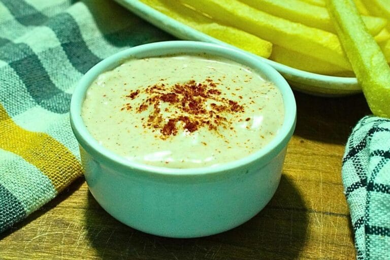 Creamy BBQ Sauce Recipe with Greek Yogurt bbq mayo deep sauces feature image