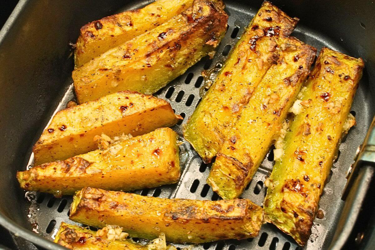 Garlic Air Fryer Roasted Pumpkin feature image