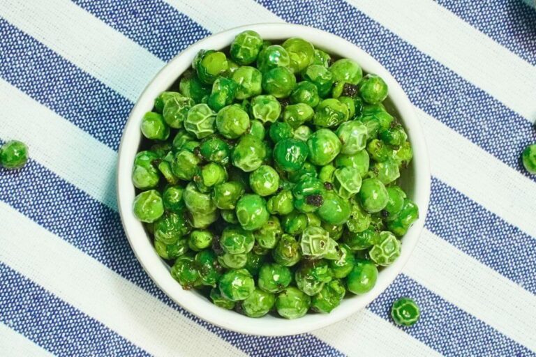 airfryer roasted peas recipe ingredients finall cooked feature image